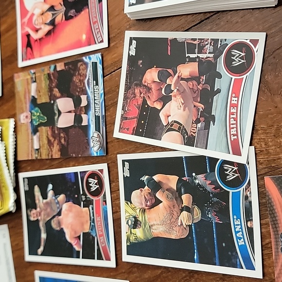 2011 WWE Topps Cards - Picture 6 of 15